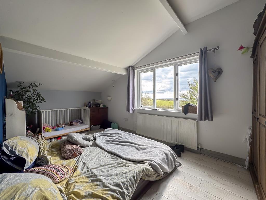 Lot: 61 - DETACHED PROPERTY IN GOOD LOCATION - Bedroom